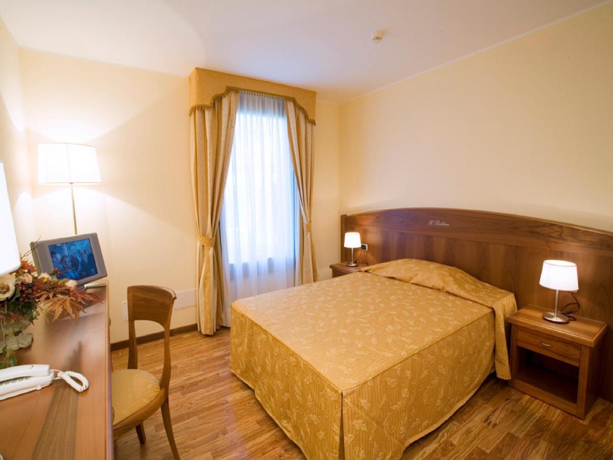 Hotel Purlilium Porcia Pokoj fotografie